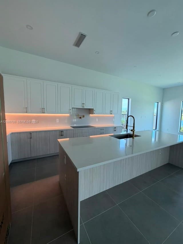 8540 NW 160th Terrace, Miami Lakes FL 33016 - Miami Lakes, FL - Photo 6