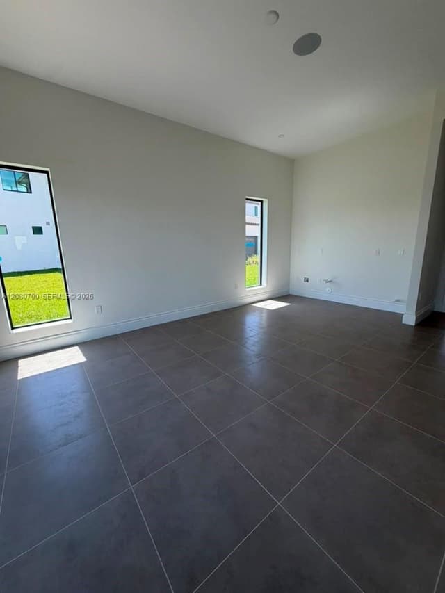 8540 NW 160th Terrace, Miami Lakes FL 33016 - Miami Lakes, FL - Photo 7