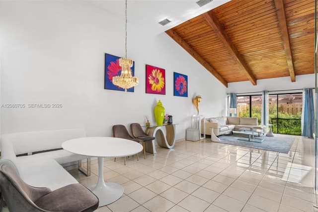 2679 S Parkview Dr, Hallandale Beach FL 33009 - Hallandale Beach, FL - Photo 2