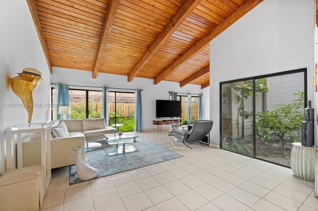2679 S Parkview Dr, Hallandale Beach FL 33009 - Hallandale Beach, FL - Photo 3