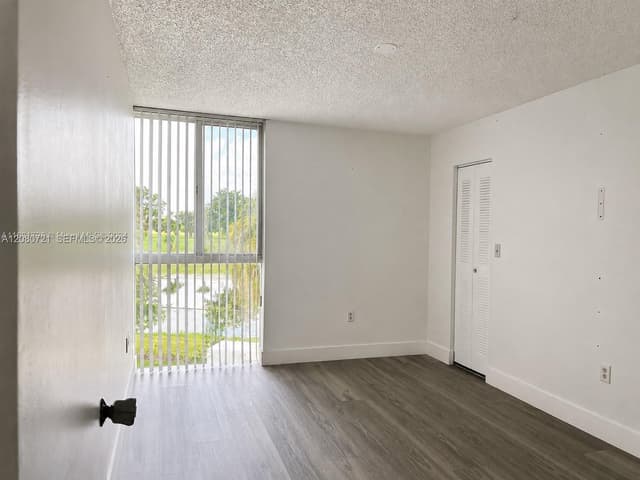6955 NW 186th St # F205, Hialeah FL 33015 - Hialeah, FL - Photo 6