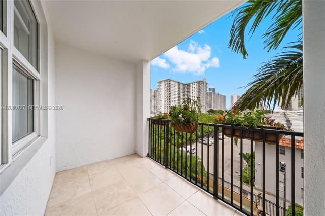 17150 N Bay Rd # 2516, Sunny Isles Beach FL 33160 - Sunny Isles Beach, FL - Photo 3