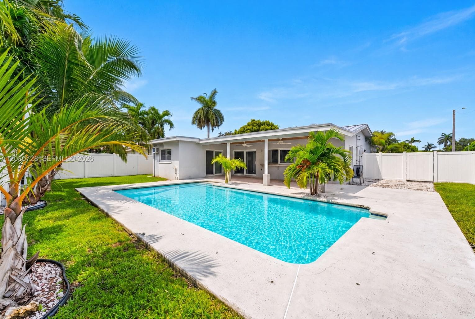 4490 NW 19th Way, Oakland Park FL 33309 - Oakland Park, FL - Photo 1