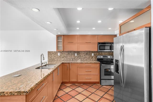 1045 10th St # 402, Miami Beach FL 33139 - Miami Beach, FL - Photo 6
