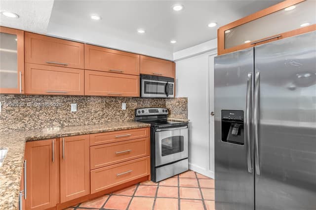 1045 10th St # 402, Miami Beach FL 33139 - Miami Beach, FL - Photo 5
