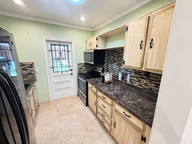 1820 Coolidge St, Hollywood FL 33020 - Hollywood, FL - Photo 2