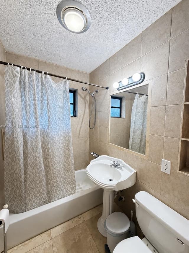 1820 Coolidge St, Hollywood FL 33020 - Hollywood, FL - Photo 7