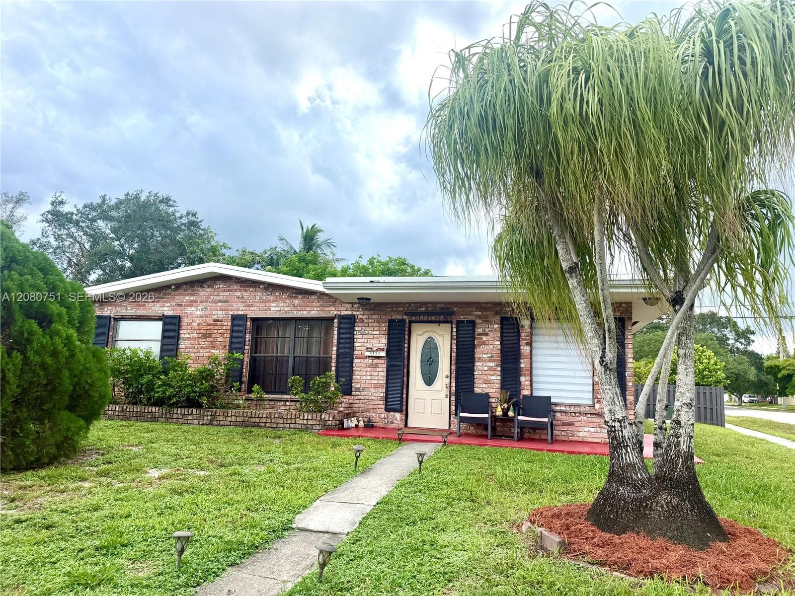 3851 SW 59th Ter, Davie FL 33314 - Davie, FL - Photo 1