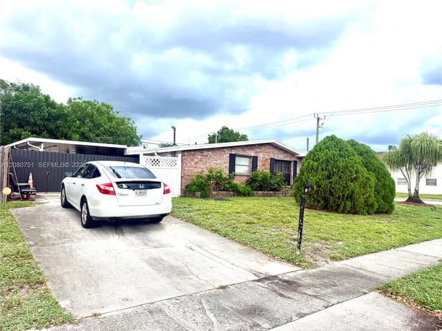 3851 SW 59th Ter, Davie FL 33314 - Davie, FL - Photo 4