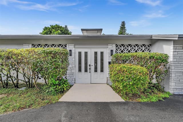 4810 Johnson St, Hollywood FL 33021 - Hollywood, FL - Photo 3
