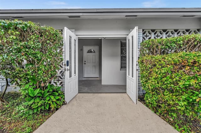 4810 Johnson St, Hollywood FL 33021 - Hollywood, FL - Photo 4