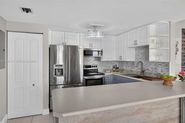 1627 SW 37th Ave # 502, Miami FL 33145 - Miami, FL - Photo 5