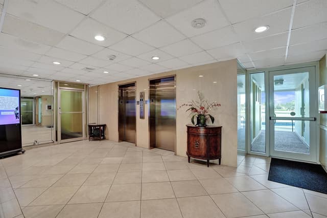2500 NE 48TH Lane # 606, Fort Lauderdale FL 33308 - Fort Lauderdale, FL - Photo 6