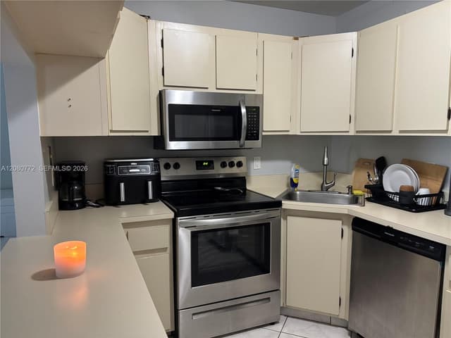 718 Sunny Pine Way # F2, Green Acres FL 33415 - Green Acres, FL - Photo 4