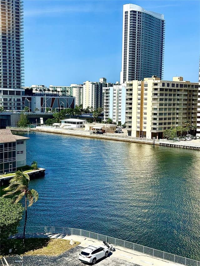 100 Golden Isles Dr # 806, Hallandale Beach FL 33009 - Hallandale Beach, FL - Photo 4
