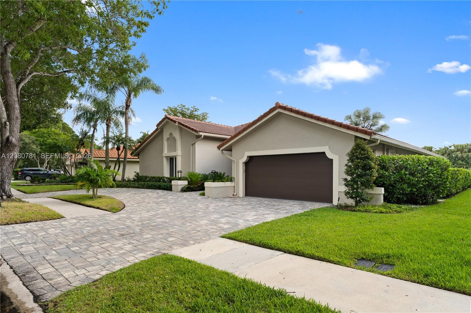 1900 Lakeshore Dr, Weston FL 33326 - Weston, FL - Photo 1