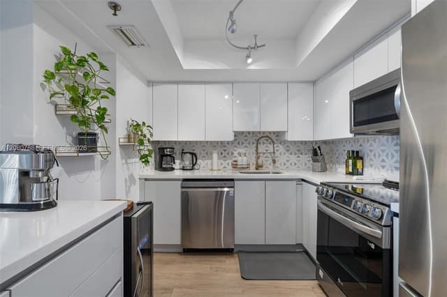 1775 Washington Ave # 6E, Miami Beach FL 33139 - Miami Beach, FL - Photo 4