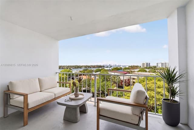 6900 Bay Dr # 6B, Miami Beach FL 33141 - Miami Beach, FL - Photo 2