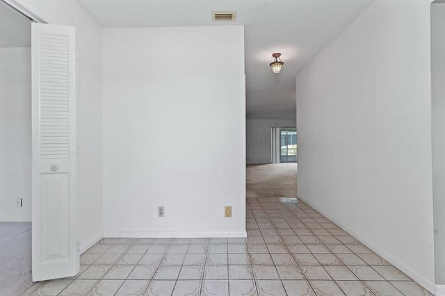 7184 PINE MANOR Drive, Lake Worth FL 33467 - Lake Worth, FL - Photo 4