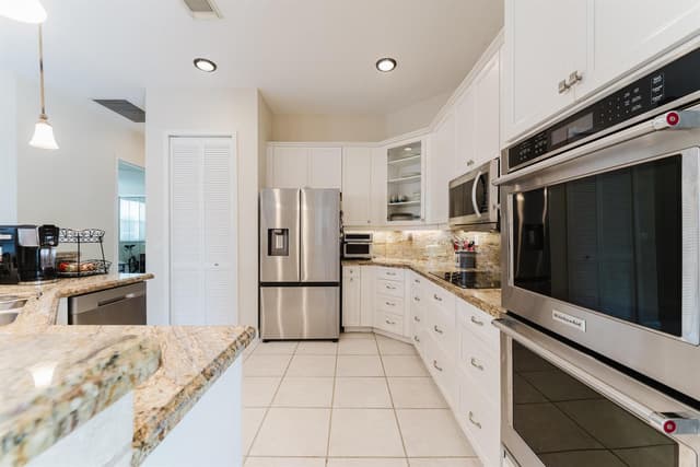 5649 NW 106TH Way, Coral Springs FL 33076 - Coral Springs, FL - Photo 7