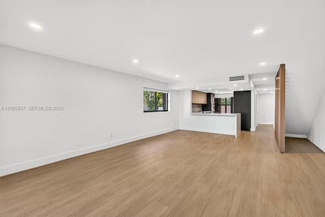 10046 NW 41st St # 4, Doral FL 33178 - Doral, FL - Photo 6