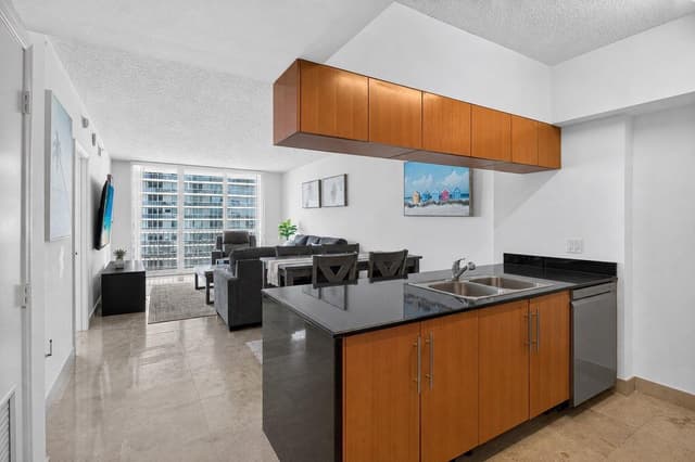 1750 N BAYSHORE Drive # 4109, Miami FL 33132 - Miami, FL - Photo 3
