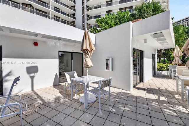 20281 E Country Club Dr # 3, Aventura FL 33180 - Aventura, FL - Photo 4