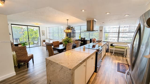 1200 Saint Charles Pl # 411, Pembroke Pines FL 33026 - Pembroke Pines, FL - Photo 2