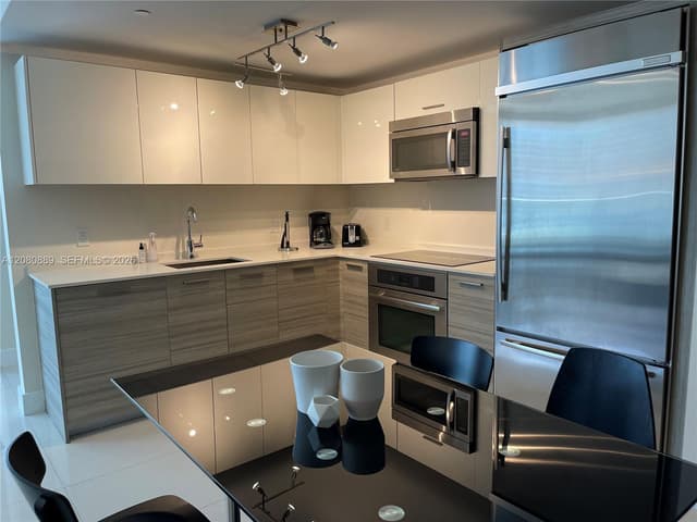1300 Brickell Bay Dr # 2010, Miami FL 33131 - Miami, FL - Photo 7