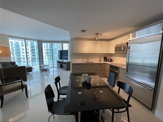 1300 Brickell Bay Dr # 2010, Miami FL 33131 - Miami, FL - Photo 3