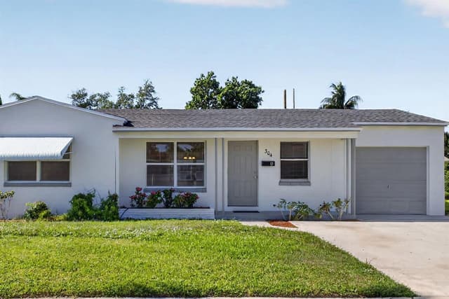 304 Cypress Drive, Lake Park FL 33403 - Lake Park, FL - Photo 5