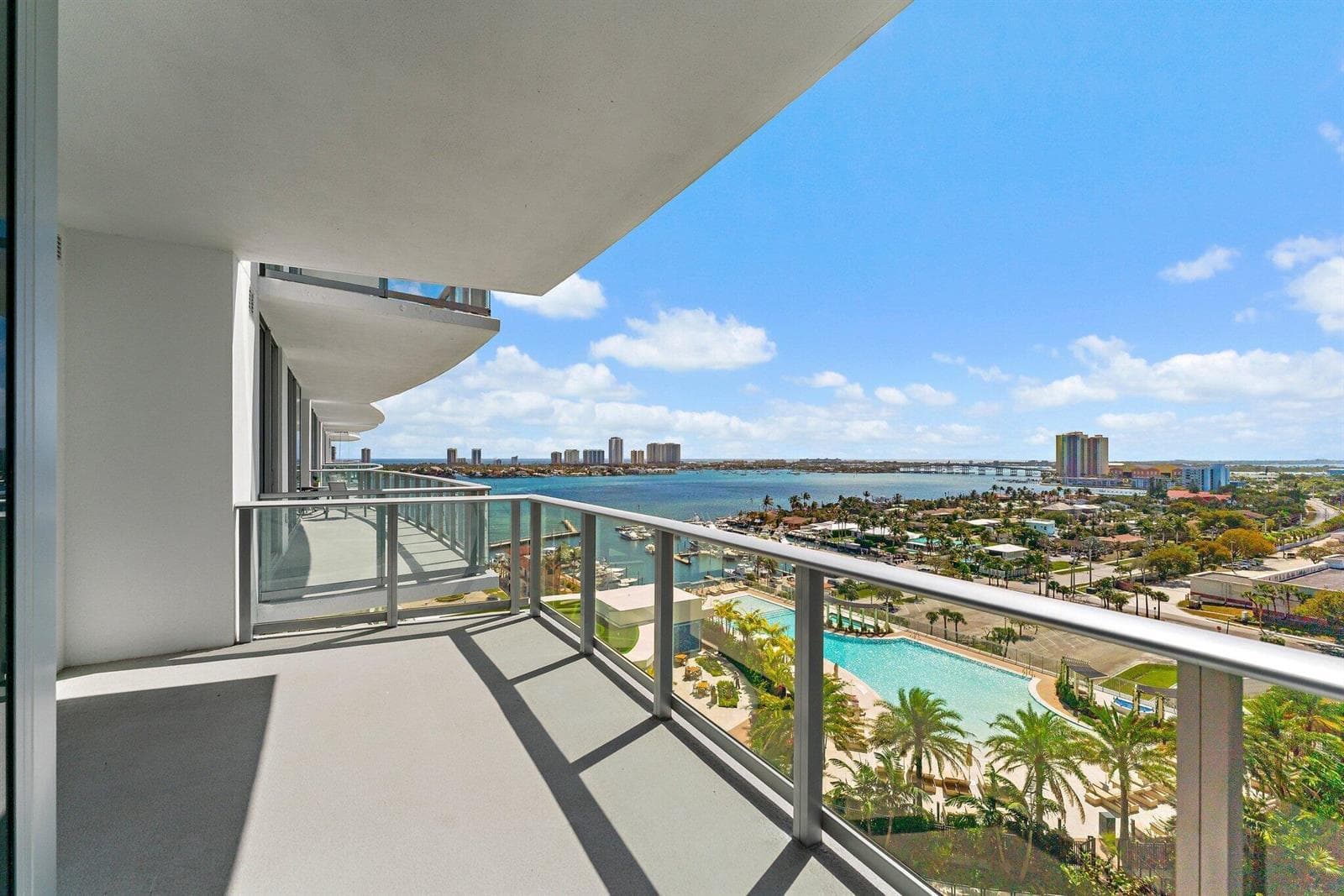 220 Lake Shore Drive # 1219, Lake Park FL 33403