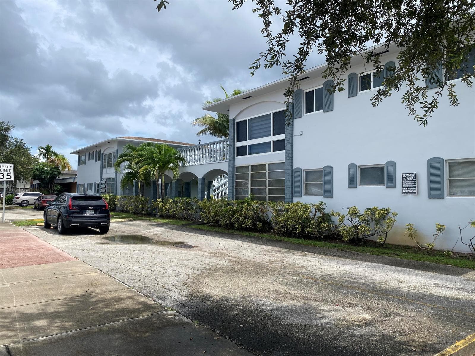 5112 HOLLYWOOD Boulevard # 25, Hollywood FL 33021 - Hollywood, FL - Photo 1