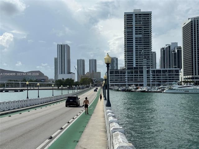 555 NE 15th St # 11J, Miami FL 33132 - Miami, FL - Photo 2