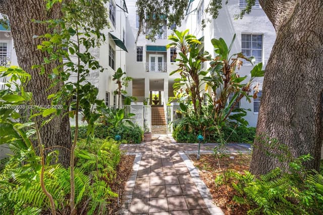 5801 SW 74th Ter # 3, South Miami FL 33143 - South Miami, FL - Photo 2