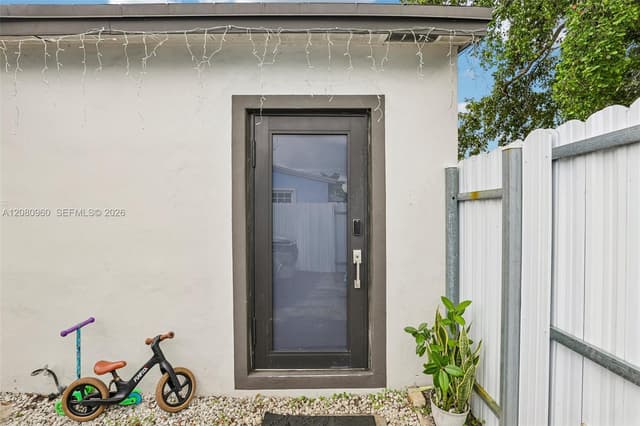 1421 N 68th Ter, Hollywood FL 33024 - Hollywood, FL - Photo 4