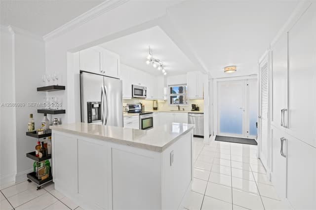 328 N Ocean Blvd # 104, Pompano Beach FL 33062 - Pompano Beach, FL - Photo 7
