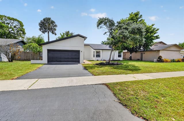 386 NW 40th Terrace, Deerfield Beach FL 33442 - Deerfield Beach, FL - Photo 2