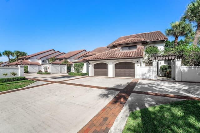 16648 TRADERS Crossing N # 106, Jupiter FL 33477 - Jupiter, FL - Photo 2