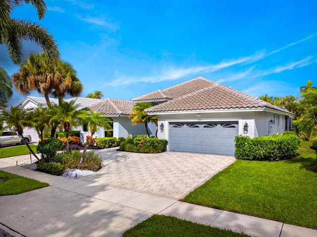 7690 La Corniche Circle, Boca Raton FL 33433 - Boca Raton, FL - Photo 2