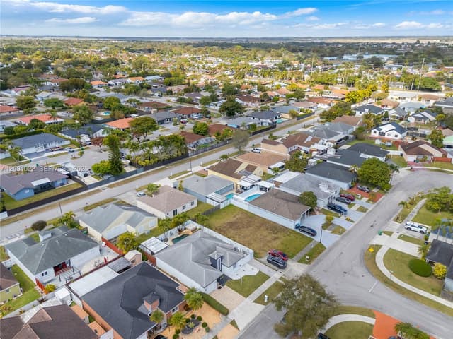 15480 SW 144th Ave, Miami FL 33177 - Miami, FL - Photo 4