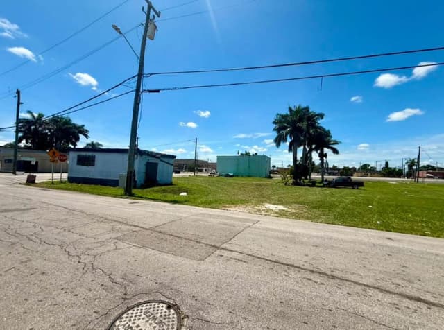 300 SW 5TH Street, Belle Glade FL 33430 - Belle Glade, FL - Photo 4