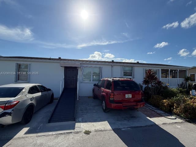 19800 SW 180th Ave unit 569 # 569, Miami FL 33187 - Miami, FL - Photo 2