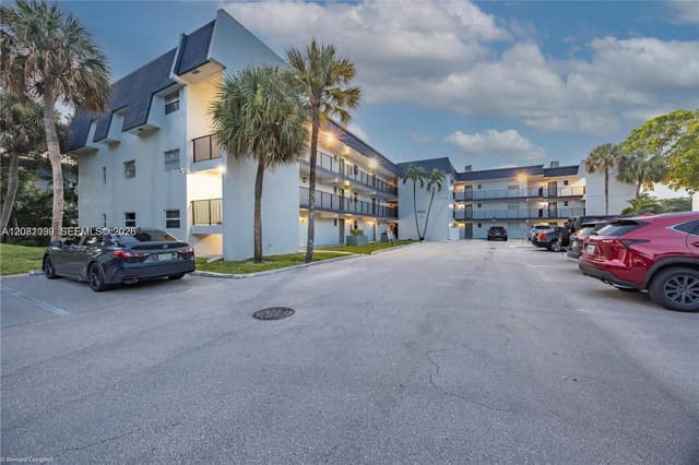 8002 Lagos De Campo Blvd # 101, Tamarac FL 33321 - Tamarac, FL - Photo 3