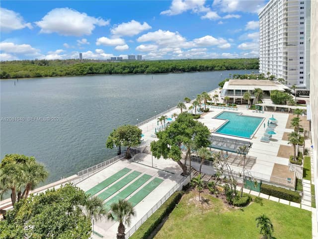 300 Bayview Dr # 211, Sunny Isles Beach FL 33160 - Sunny Isles Beach, FL - Photo 3
