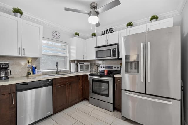 9881 Sunrise Lakes Boulevard # 308, Sunrise FL 33322 - Sunrise, FL - Photo 2