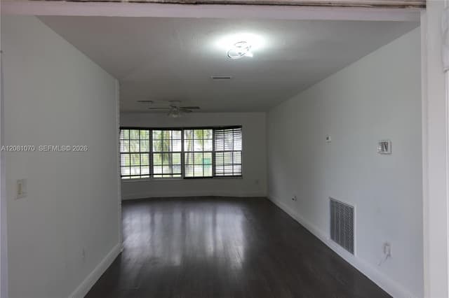 2081 Utopia Dr, Miramar FL 33023 - Miramar, FL - Photo 5