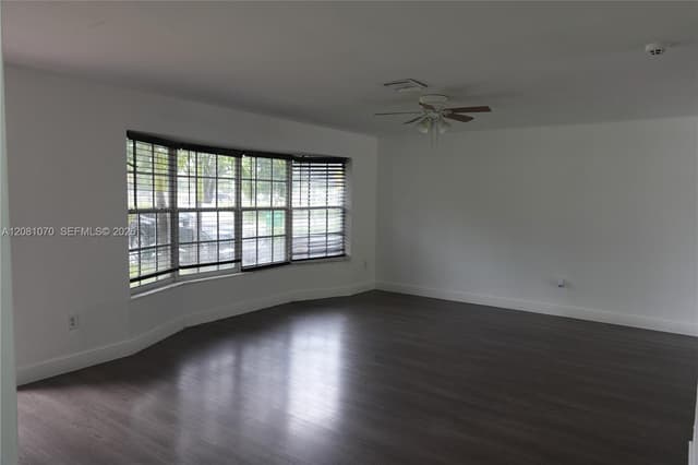 2081 Utopia Dr, Miramar FL 33023 - Miramar, FL - Photo 4