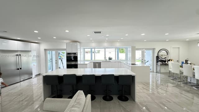 3750 N 54th Ave, Hollywood FL 33021 - Hollywood, FL - Photo 3