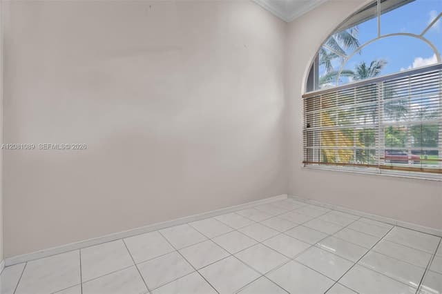 10485 NW 132nd St, Hialeah Gardens FL 33018 - Hialeah Gardens, FL - Photo 3